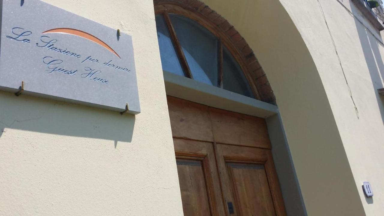 La Stazione Per Dormire Guest House سان بييرو أ سيف المظهر الخارجي الصورة